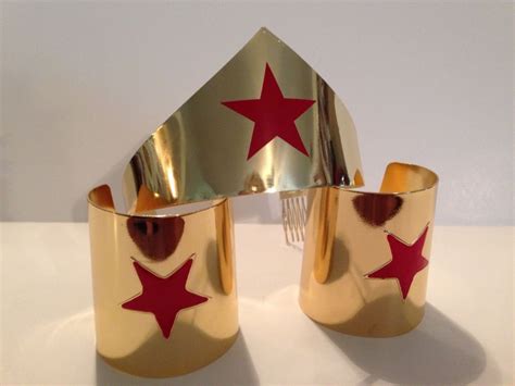 Wonder Woman Tiara And Cuff Bracelets Set