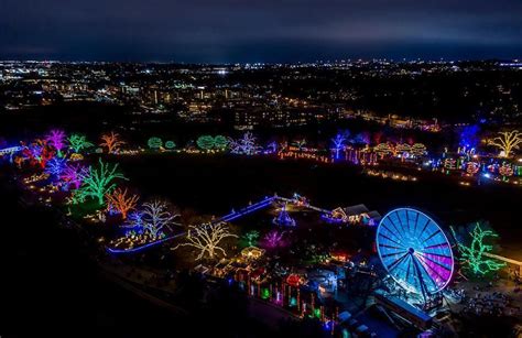 The Most Amazing Christmas Light Displays In America Light Trails