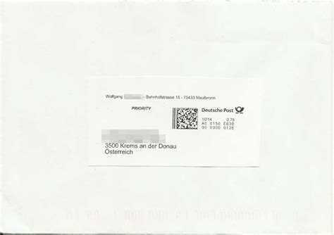 Briefmarken herausgeben, herausbringen, aufkleben, sammeln. In der Zukunft angelangt - Internetmarke