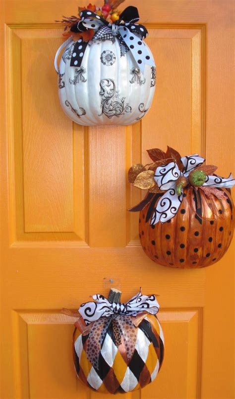 15 Amazing DIY Pumpkin Decorations You Can Make This Fall