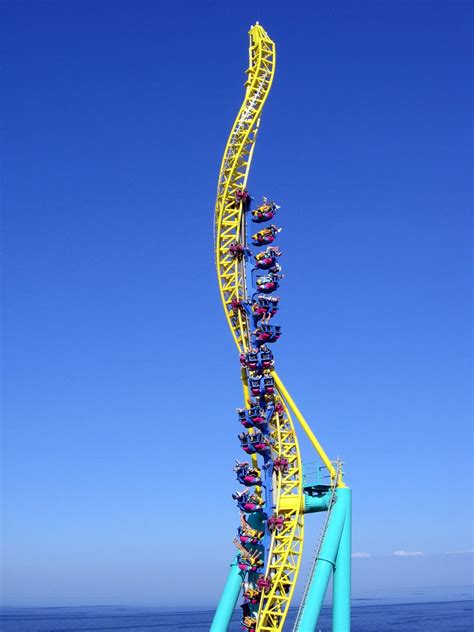 Wicked Twister Roller Coaster Wiki Fandom Powered By Wikia