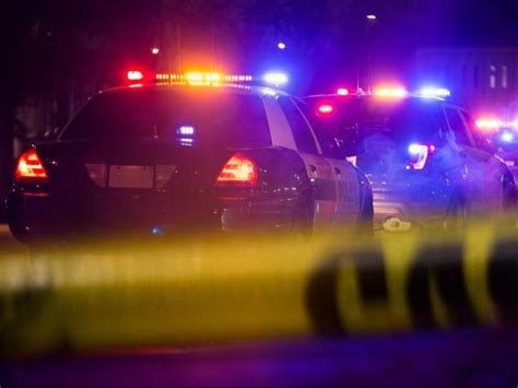 Detroit Police Fatally Shoot Woman After A Waving Gun Police Detroit