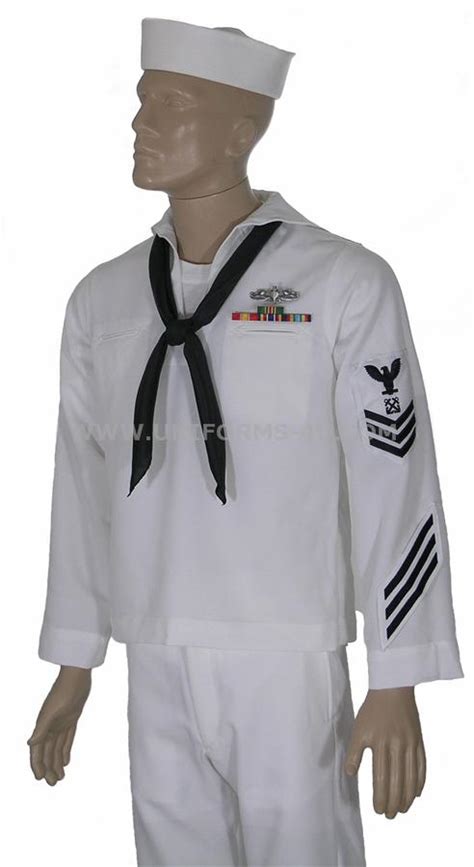 The uniforms of the united states navy include dress uniforms, daily service uniforms, working uniforms, and uniforms for special situations, which have varied throughout the history of the navy. LARRY'S RAMBLE: 2011-12-04