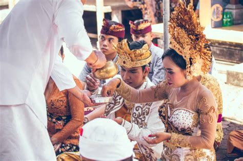 5 Traditional Indonesian Wedding Outfits Bali Wedding