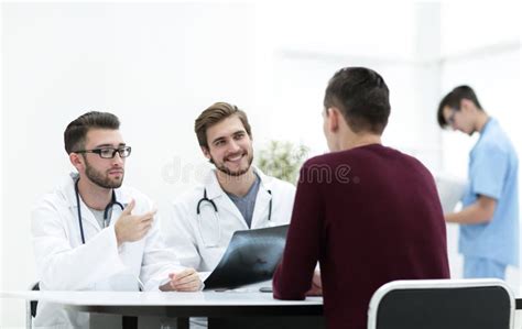 doctors discuss with the patient the x ray stock image image of discussion listen 115197301