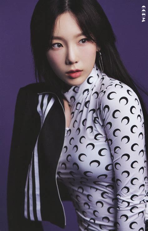 Taeyeon Girls Generation Oh Gg Season S Greetings 2021 A4 Poster Mini Brochure Preview In