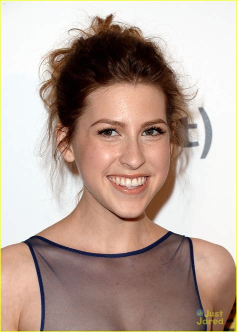 Eden Sher Wins At Critics Choice Television Awrrds Photo Photo Gallery Just