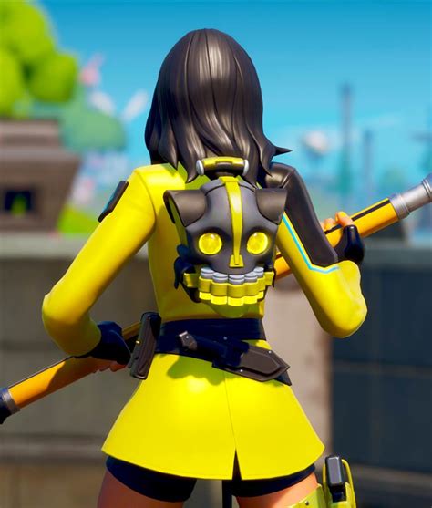 The starter pack skin fortnite yellow jacket has two black patches on the sleeves. Fortnite Yellow Jacket Skin | Fortnite Leather Jacket