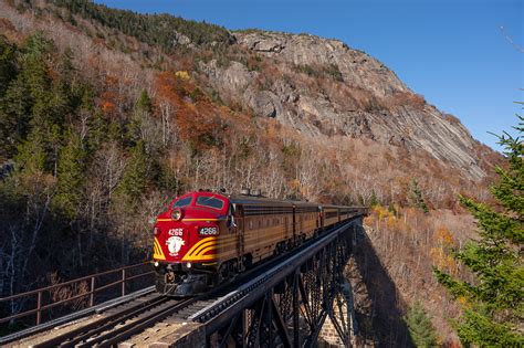 Scenic Fall Foliage Train Rides And Events Trains