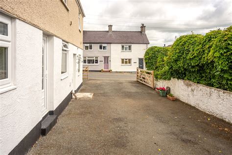 3 Bedroom Property For Sale In Bodffordd Llangefni Isle Of Anglesey