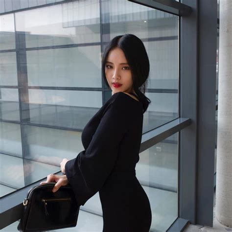 Meet The Korean Model Breaking The Internet With Her Unbelievable Curves Artofit