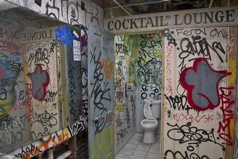 Bathroom Graffiti Bathroom Stall Graffiti Writing Public Bathrooms