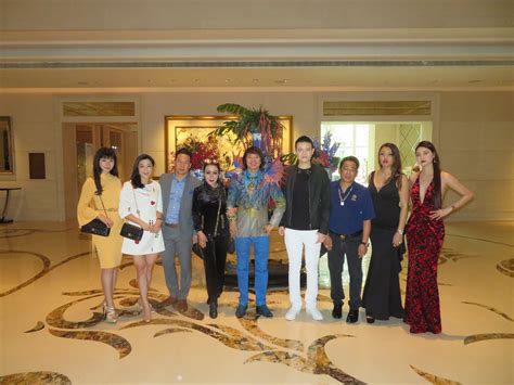 According to namewee's latest video last night, the entertainment industry, specifically organisation of concerts in malaysia, is monopolised by a few companies, which among them is one called star planet, founded by dato' alan foo. Kee Hua Chee Live!: BVLGARI, ONE OF THE WORLD'S MOST ...
