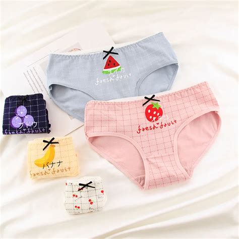 Breathable Underwear Women Strawberry Print Cotton Panties Ladies Knickers Female Seamless