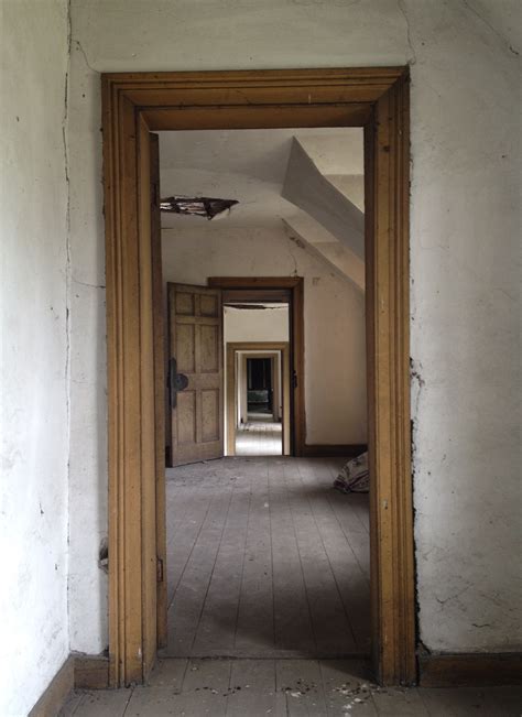 Leaving the Empty Room « The Irish Aesthete