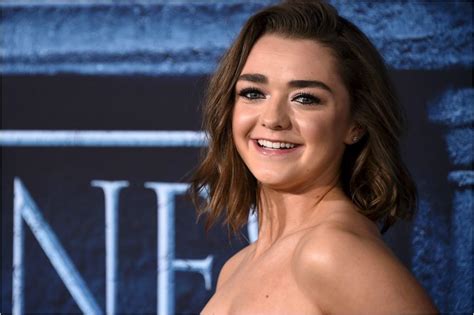 Maisie Williams Topless Pictures Leaked Online Aren T Explicit Says Rep News