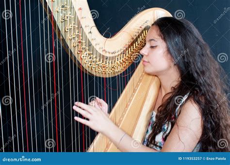 Detail Of A Woman Playing The Harp Stock Image Image Of Beauty Music