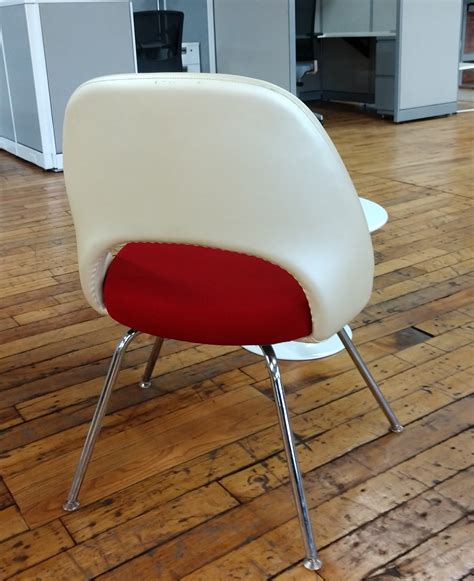 Knoll Saarinen Side Chairs | C61451 - Conklin Office Furniture