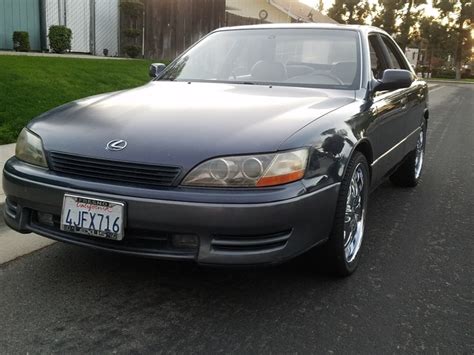The most accurate 1996 lexus es300s mpg estimates based on real world results of 139 thousand miles driven in 15 lexus es300s. 1996 Lexus ES 300 - Pictures - CarGurus