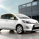 Infos et photos de la nouvelle yaris restylée, sur l'argus. Toyota Yaris Hybrid 2013: ahorro y comodidad | Lista de Carros