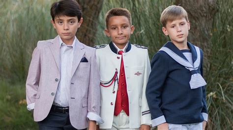 Hola,busco ropa de invierno;botas dama niña,ropa niño caballero dama y niña a precios de fábrica alguien me puede ayudar xfa. Comunion Niño 2020 Trajes De Primera Comunion Para Niños ...