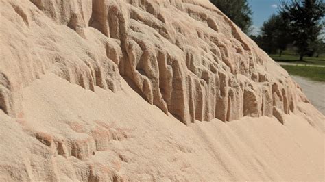 This Sand Pile Looks Like A Desert Mountain Range Rminiworlds