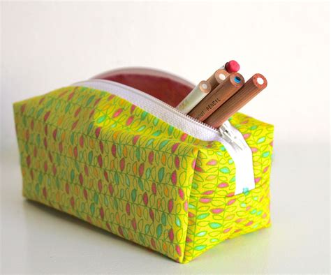 Zippered Pencil Case | Zipper pencil case, Sewing projects for