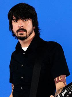 I love everlong it's really hard to play as it's so fast but so much fun!!! she wrote on youtube. Dave Grohl - Bio