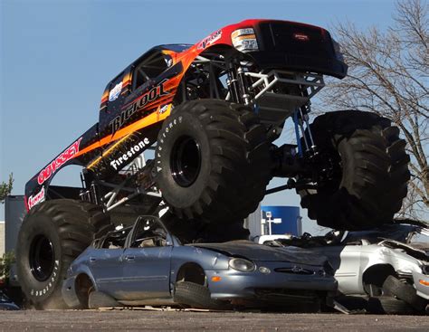 Image Bigfoot 20 Crushing Cars Monster Trucks Wiki Fandom