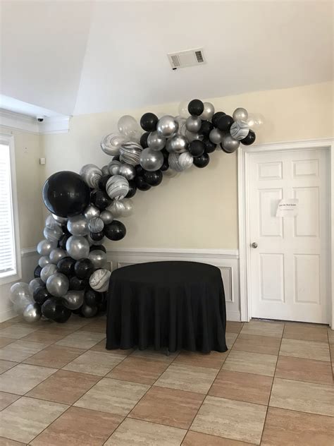 Black And Silver Balloon Arch With Images Silver Balloon Balloon