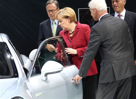 Merkel Vil Ha En Million Elbiler På Tyske Veier E24