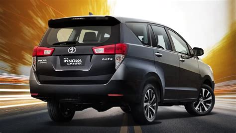 Toyota Innova Crysta Car Price In India Images Colours And Models