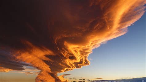 Lenticular Cloud Wallpaper Nature Clouds Lenticular Cloud Clouds Fire