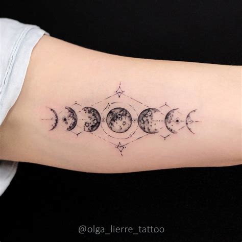 Charming Phases Of The Moon For Maria🌖🌗🌑🌓🌔 Moon Tattoo Designs