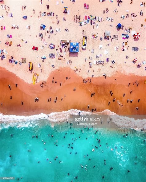 Aerial View Of People At Beach ストックフォト Getty Images
