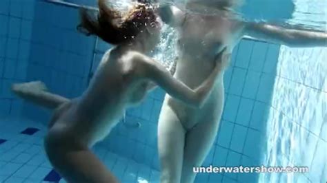 Underwater Lesbians Play Underwater Blowjob Min Xxx Video