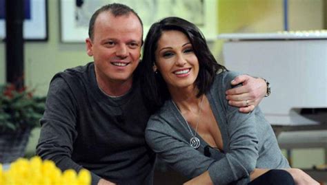 Был ли этот ответ полезен? Nuovo amore per Gigi D'Alessio: sta con la sosia di Anna ...