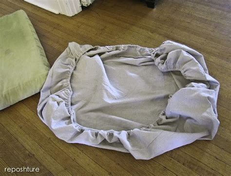 How do you make a box cushion? make an easy, elastic cushion cover | Diy cushion covers ...