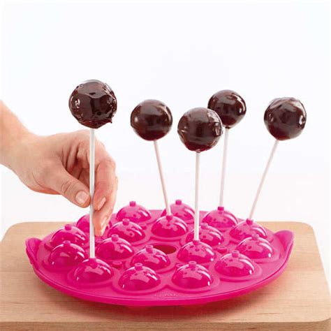 Here are cake pops and brownie pops for holidays and everyday occasions. Silicone cake pops kit (mould + decomax) - Lékué
