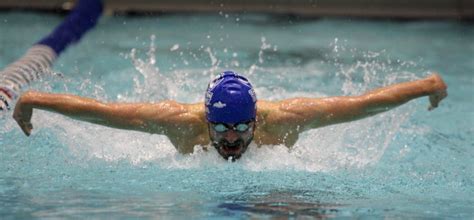 Swim Teams Lose To Evansville The Daily Eastern News
