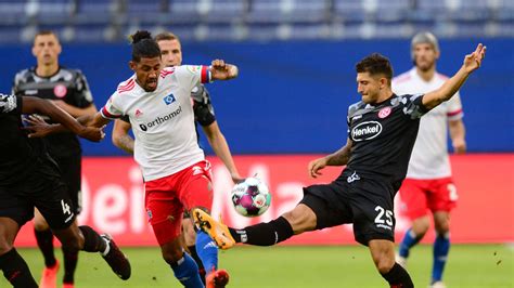Flughafen düsseldorf, pronounced ˌfluːkhaːfn̩ ˈdʏsl̩dɔʁf; 2. Bundesliga: HSV gegen Fortuna Düsseldorf im Ticker ...