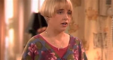 5 Reasons Lecy Goranson Should Reprise The Role As Becky In The Roseanne Reboot