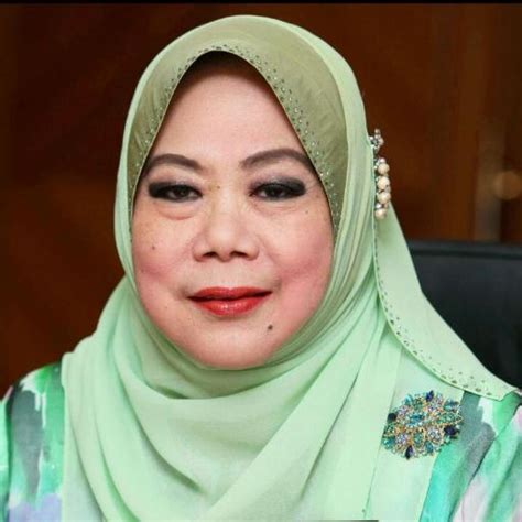 The drama started immediately after rosmah's lawyer datuk akberdin abdul kader finished cross examining former education ministry secretary general tan sri madinah mohamad. Madinah Mohamad new Auditor-General | Borneo Post Online