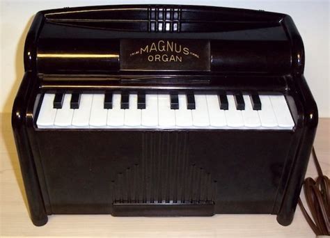Bakelite Toy Organ 1950 Portable Electric Magnus