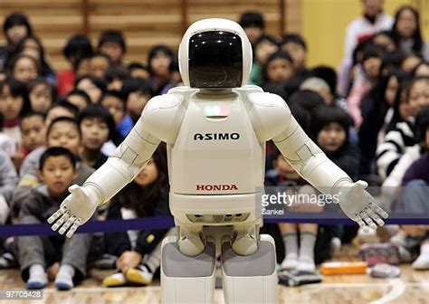Humanoid Robots Photos And Premium High Res Pictures Getty Images
