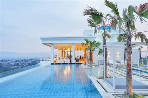 Rekomendasi Hotel Di Bandung Dengan Infinity Pool Yang Keren Banget