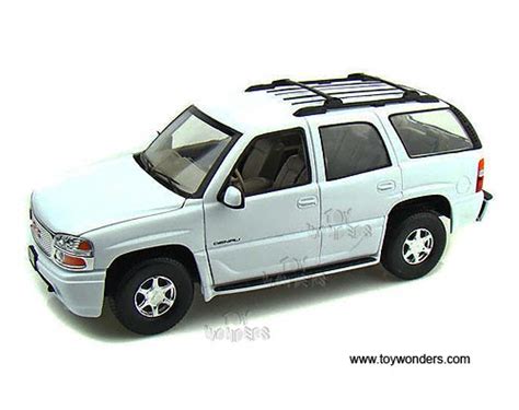 2001 gmc yukon denali suv by welly 1 18 scale diecast model car wholesale 19863w