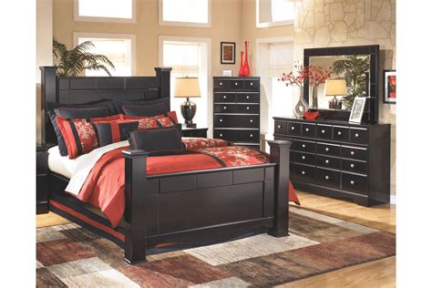 Other platform beds are bulky and heavy on the woodwork, but the kings brand furniture's black tufted design faux leather king size upholstered platform bed provides just the. Shay 5-Piece Queen Master Bedroom | Ashley Furniture ...