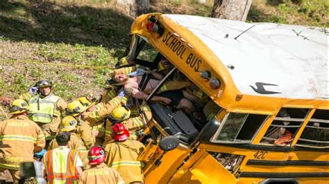 12 Hurt 3 Critical In California School Bus Crash 6abc Philadelphia