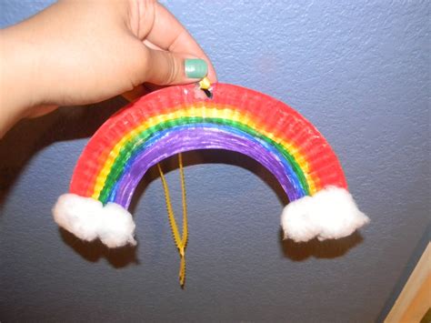 Simply Crafty Paper Plate Rainbows
